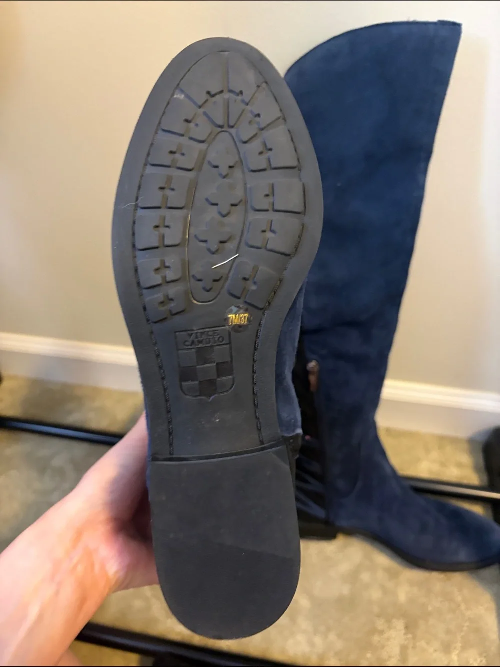 Vince Camuto 